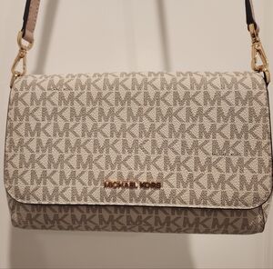 Michael Kors Crossbody